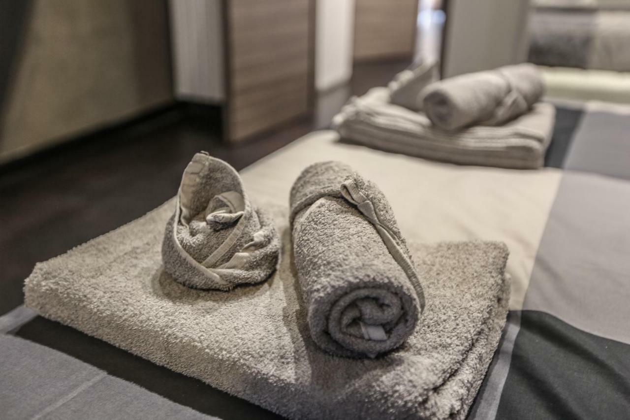 Stylish Apartment Near Duomo มิลาน ภายนอก รูปภาพ